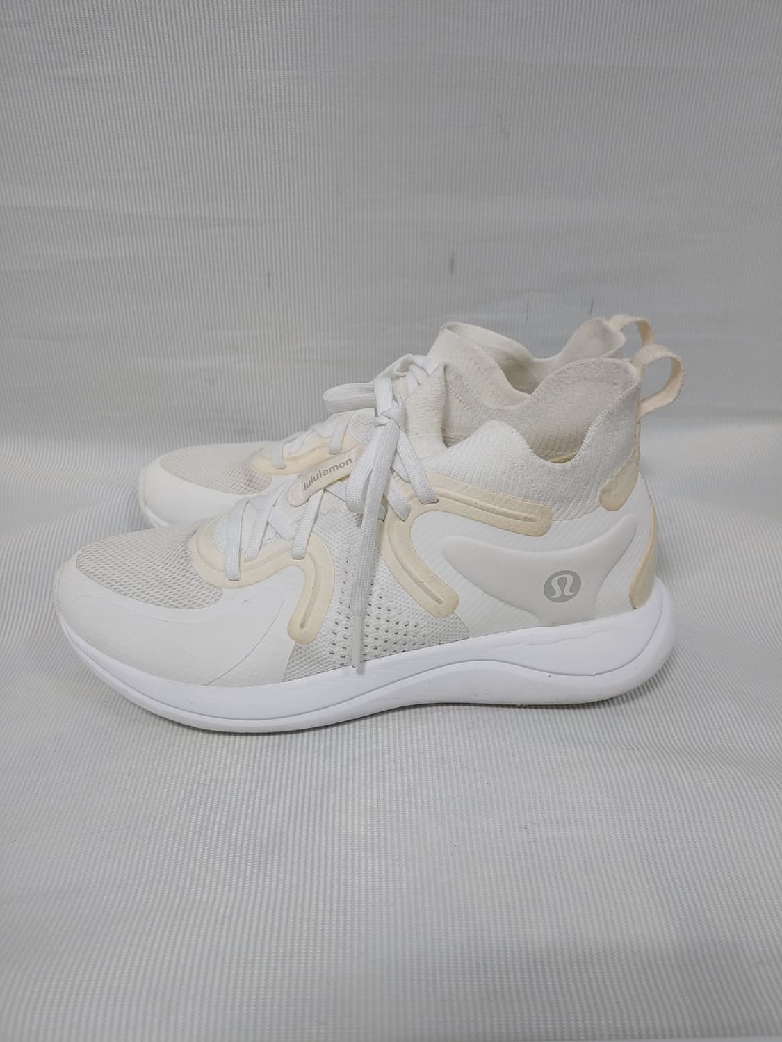 룰루레몬 차지필 미드 2 트레이닝화 여성 240 상품이미지2