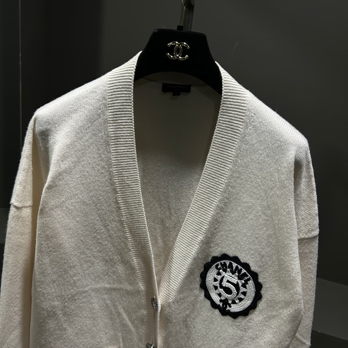 샤넬 NO.5 캐시미어 가디건 상품이미지2