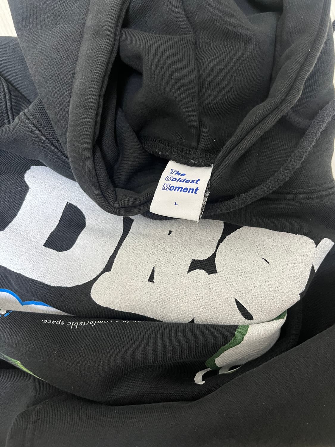 더콜디스트모먼트 desk 후드티 상품이미지4