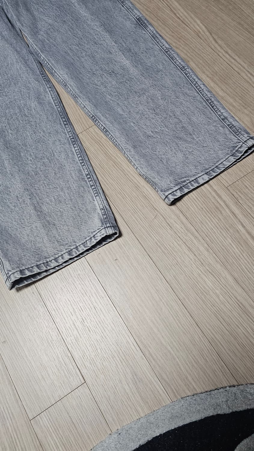 유니클로 와이드핏진 라이트그레이 36 상품이미지3