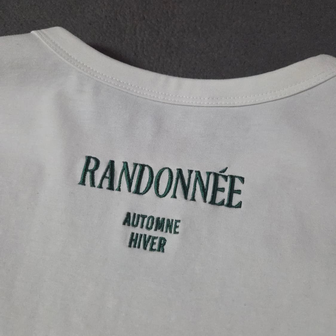 준지 레터링 여성 크롭 롱슬리브 샘플 상품이미지6