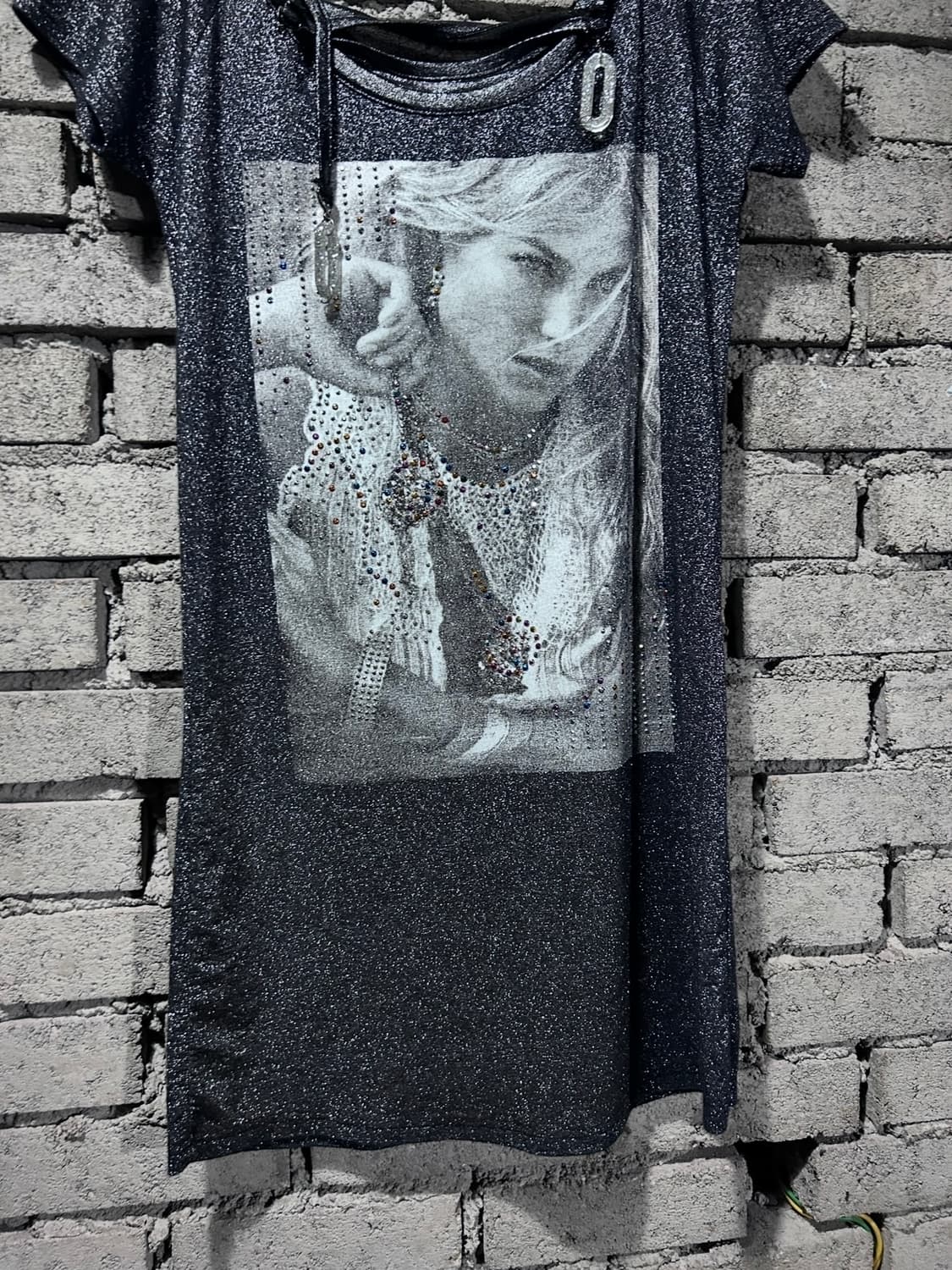 Glitter Graphic Rhinestone Top 상품이미지5