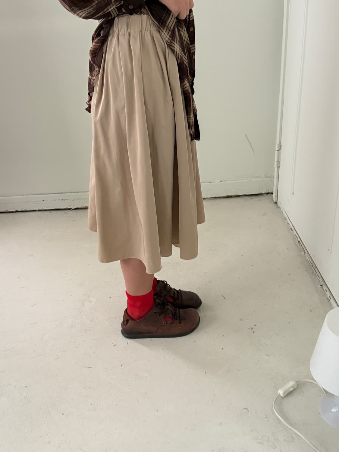 일본빈티지 주름 베이지 미디스커트 상품이미지3