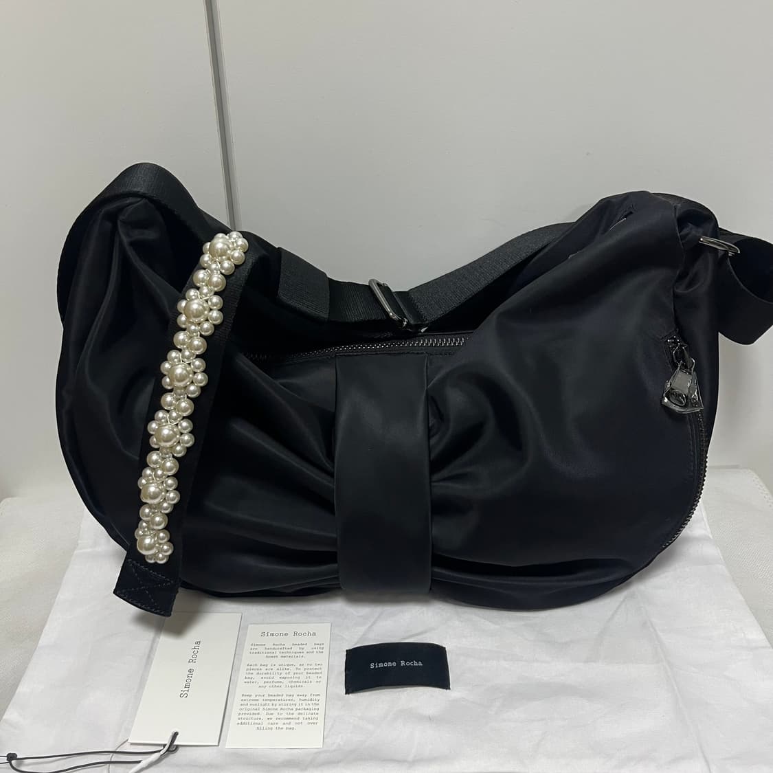 시몬로샤 25fw 비즈 보우 숄더백 상품이미지2