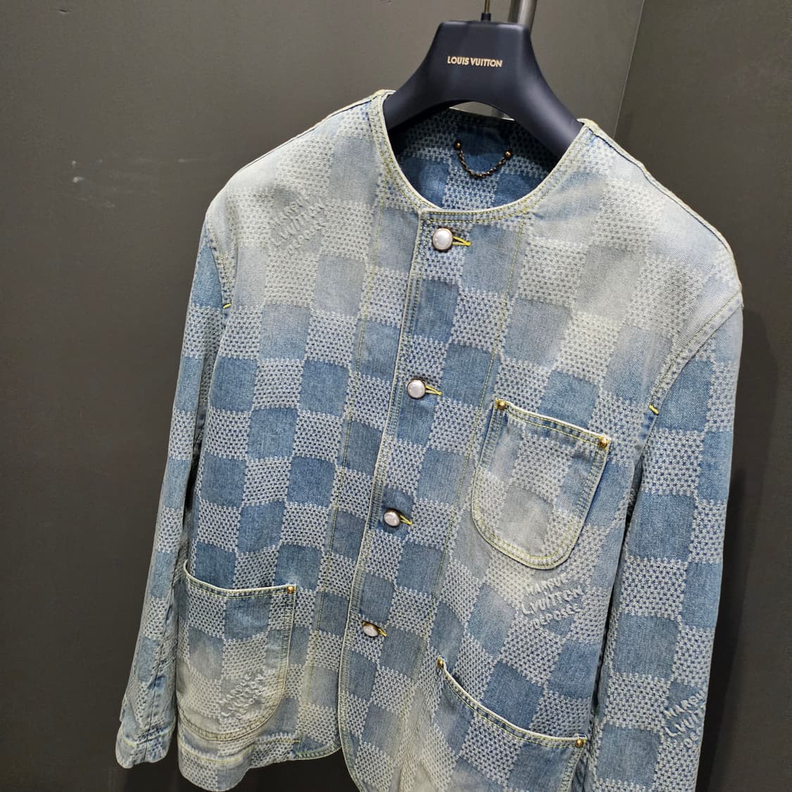 루이비통 3D 퍼렐 카라리스 데님 신상 자켓 상품이미지3
