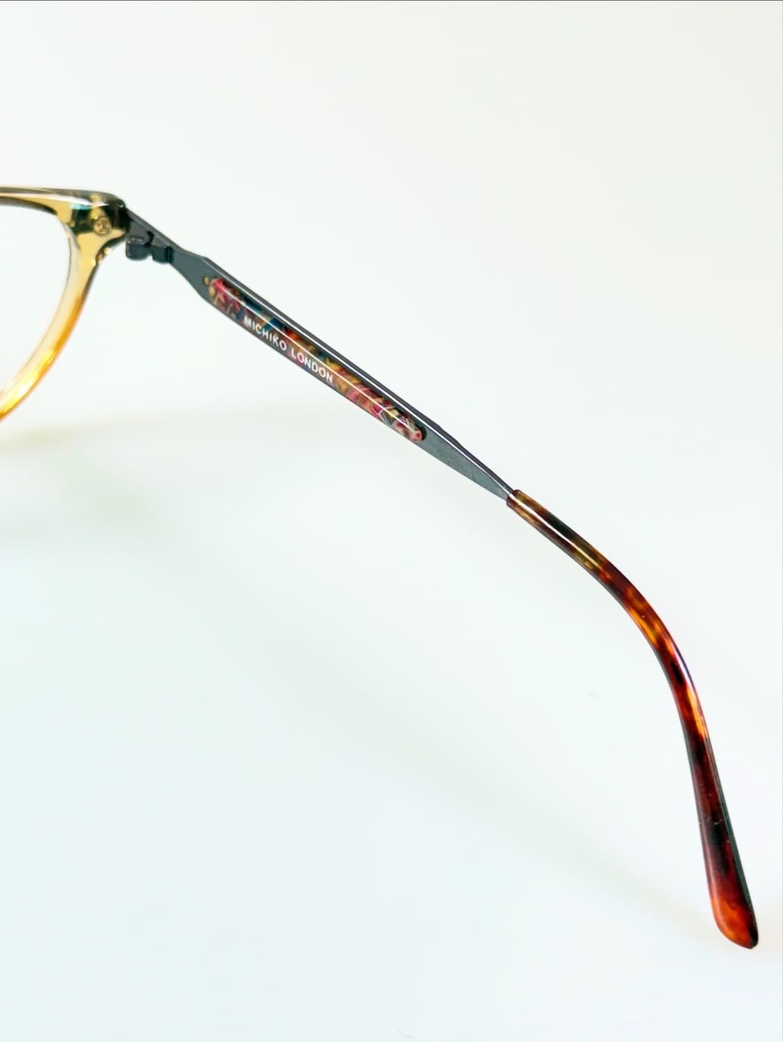 90s 미치코 코시노 런던 그라디언트 캣아이 뿔테 빈티지 안경 상품이미지6