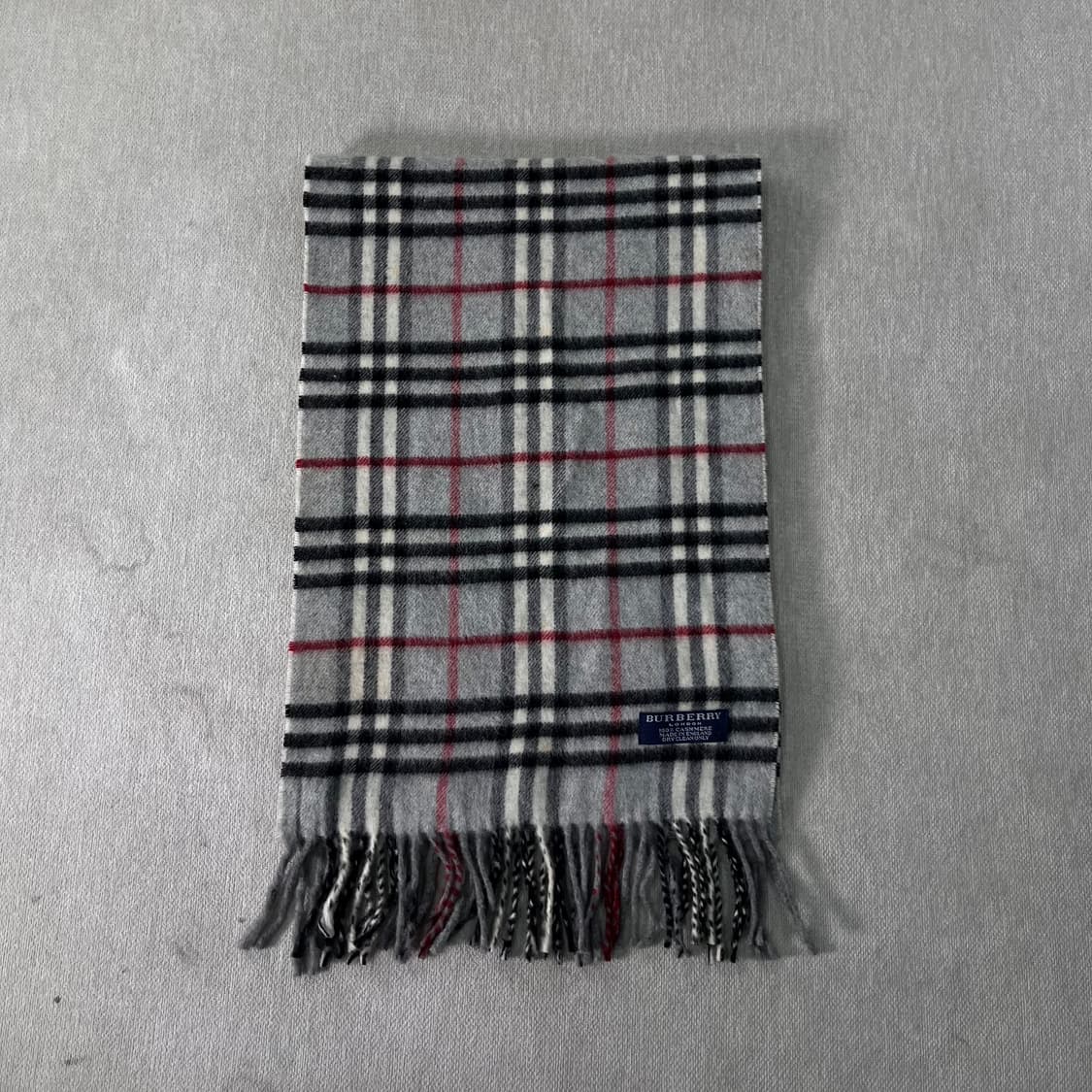 버버리 노바체크 캐시미어 그레이 머플러 상품이미지2
