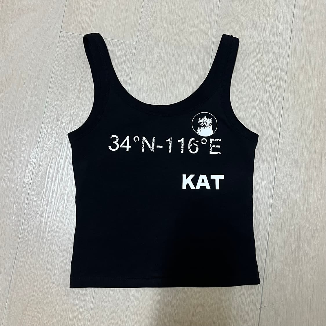 [새상품/당일배송] LCDC KAT 프린트 슬림 탱크탑 블랙, 엘씨디씨 상품이미지2