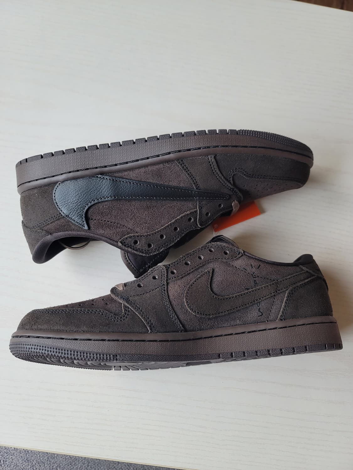 [265]트래비스 스캇 x 조던1 로우 벨벳 브라운 상품이미지7