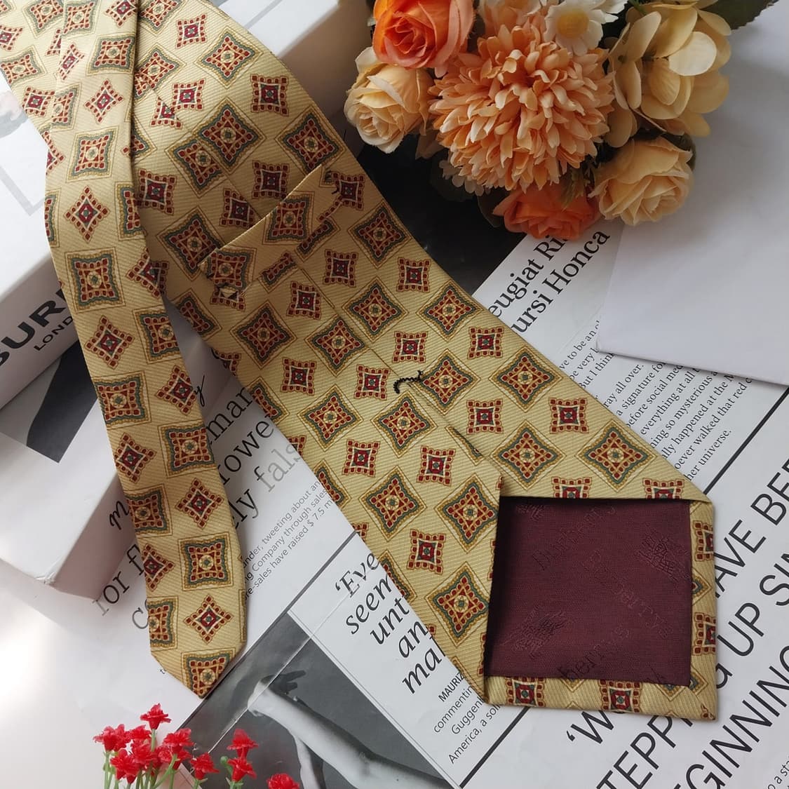 버버리 실크 머스타드 기하 패턴 넥타이 9.9cm A+등급 K2858 상품이미지5