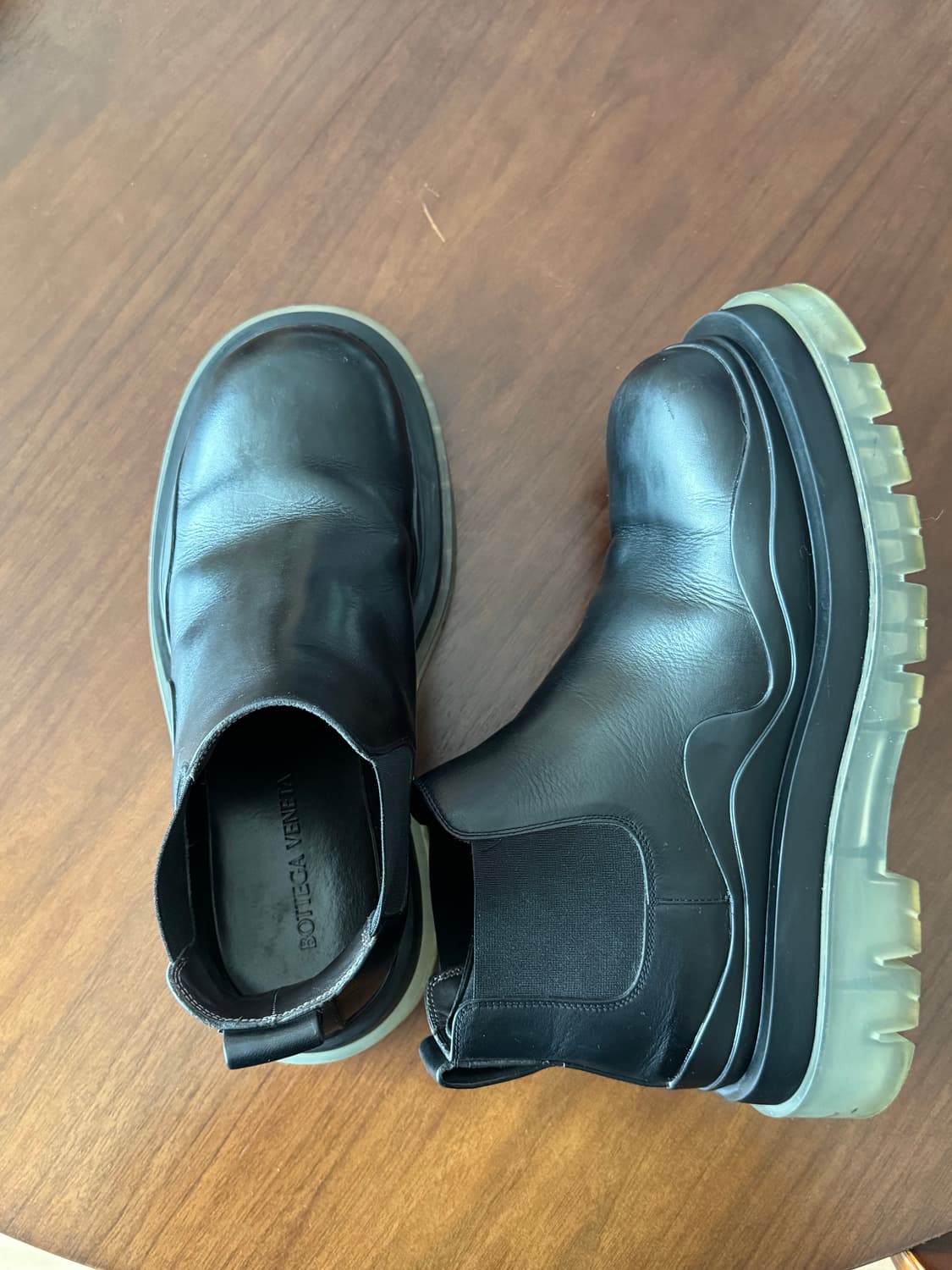 [정품/희귀템] 보테가 베네타 타이어 부츠 블랙 클리어 솔 (IT 42  상품이미지10