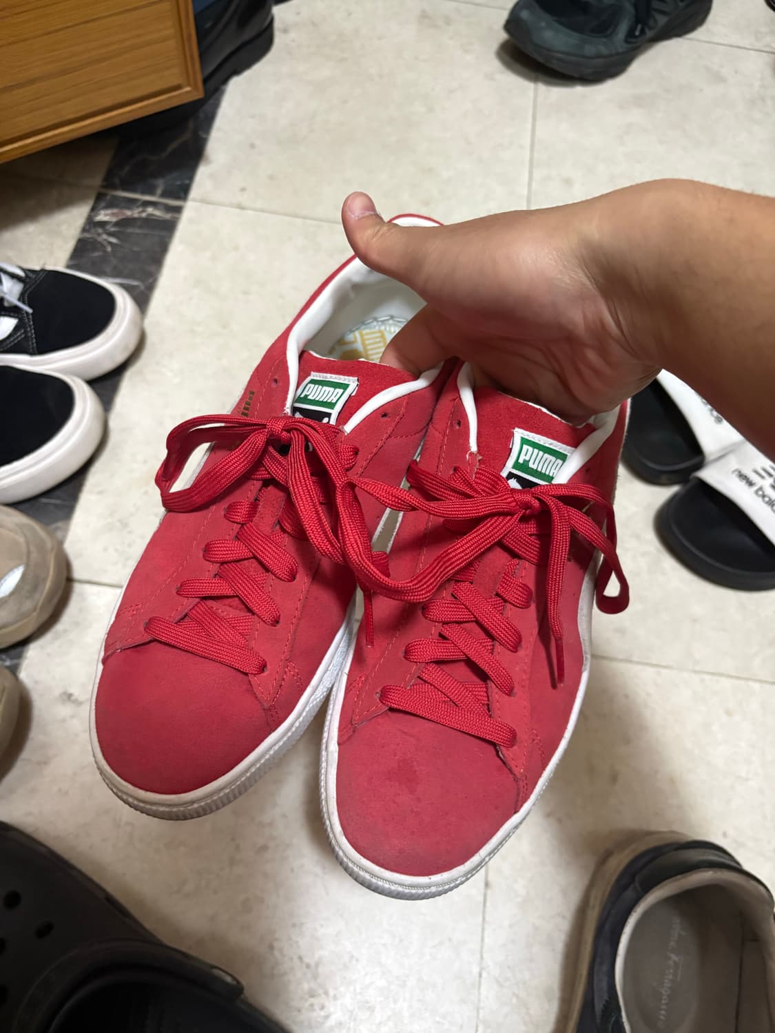 푸마 스웨이드 스니커즈 상품이미지1