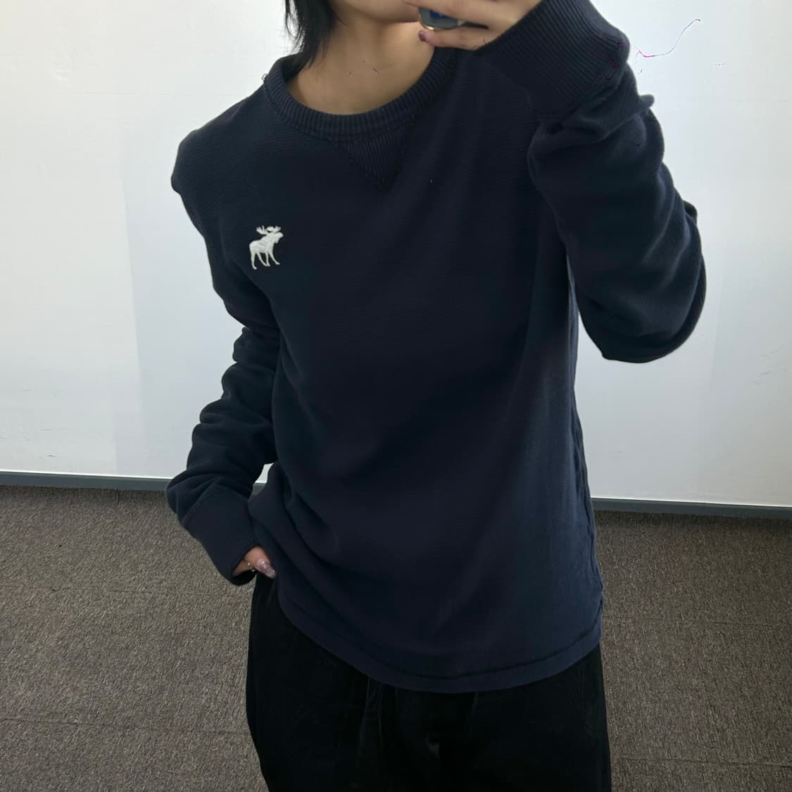 Abercrombie 아베크롬비 화이트 로고 네이비 와플 니트  상품이미지2