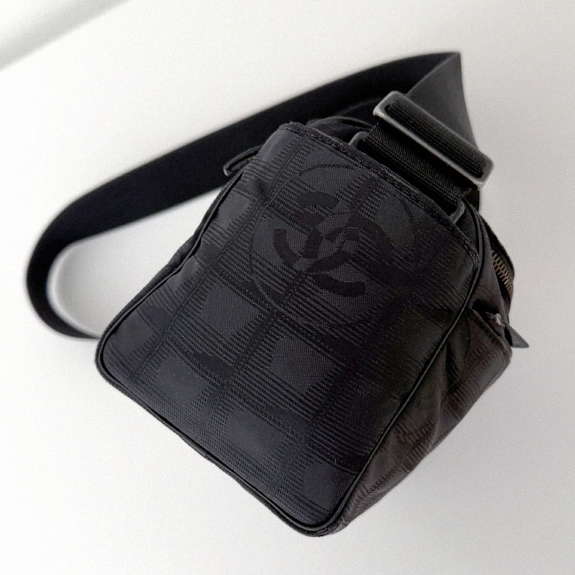 샤넬 뉴 트래블라인 블랙 카메라백 크로스백 상품이미지9