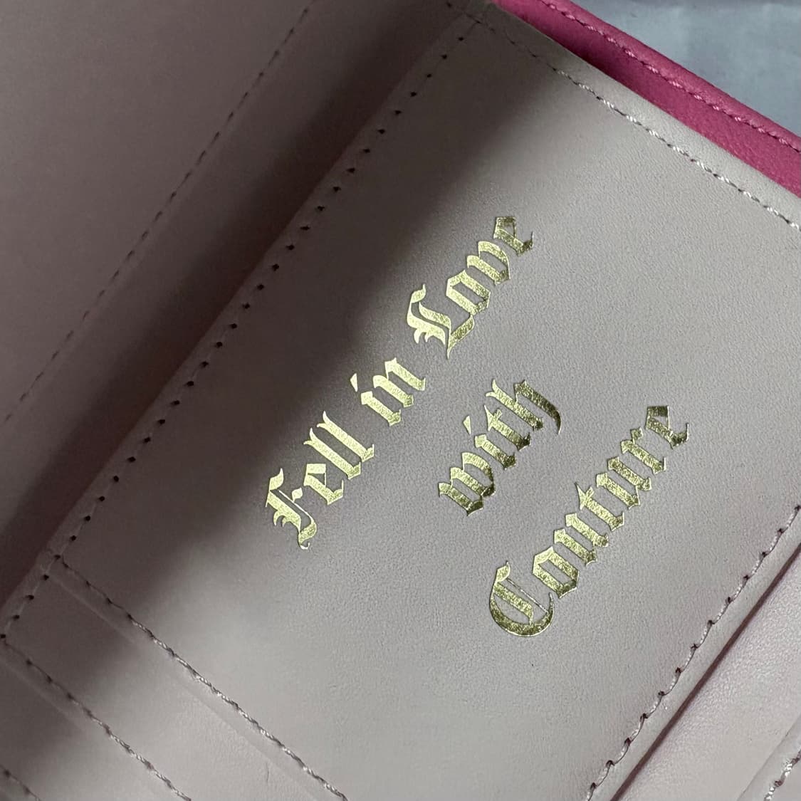 쥬시 꾸뛰르 핫핑크 갸루 골드 체인 지갑 상품이미지3