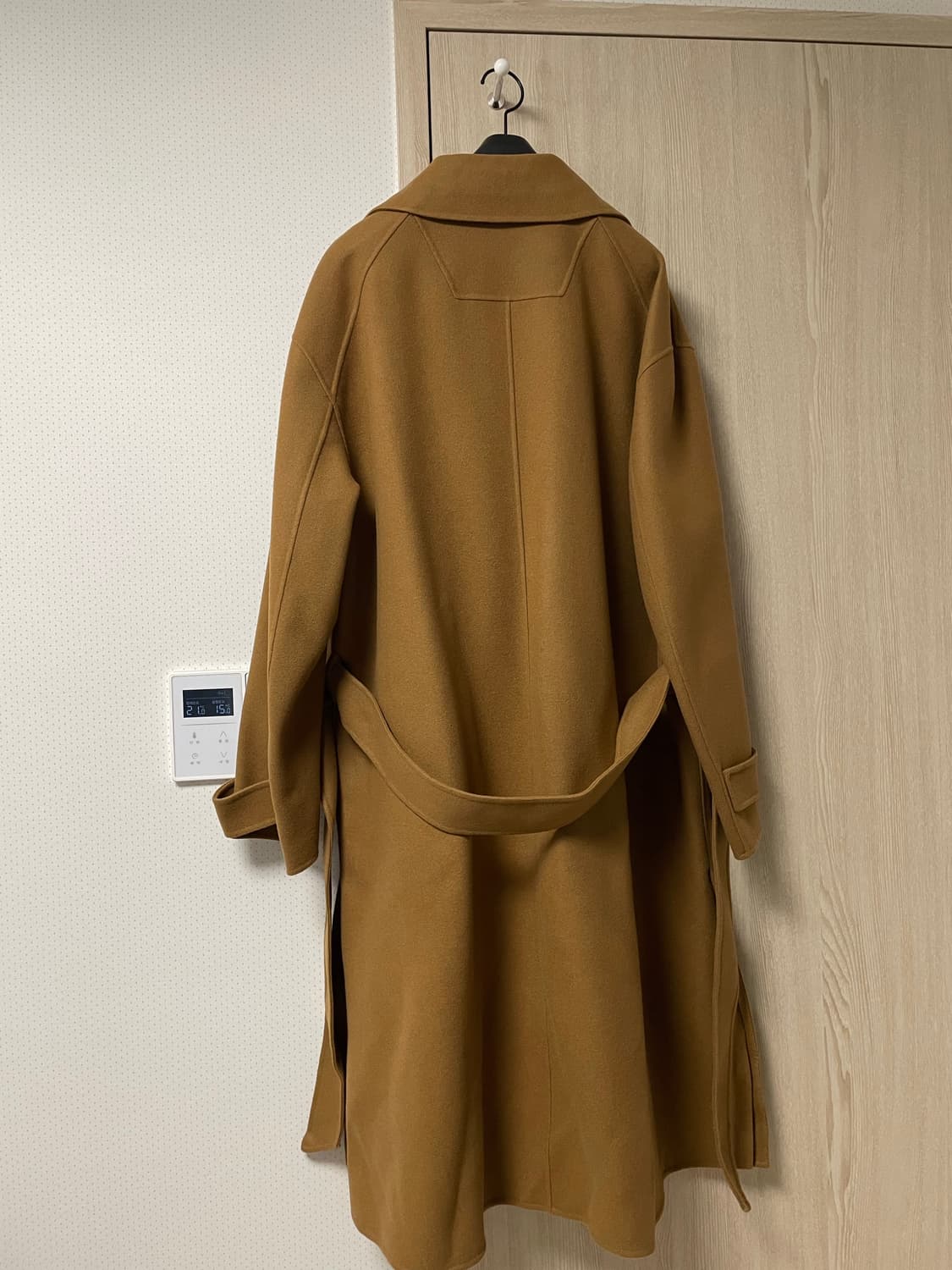 50사이즈 새상품, 준지 핸드메이드 로브코트 카멜색상 상품이미지2