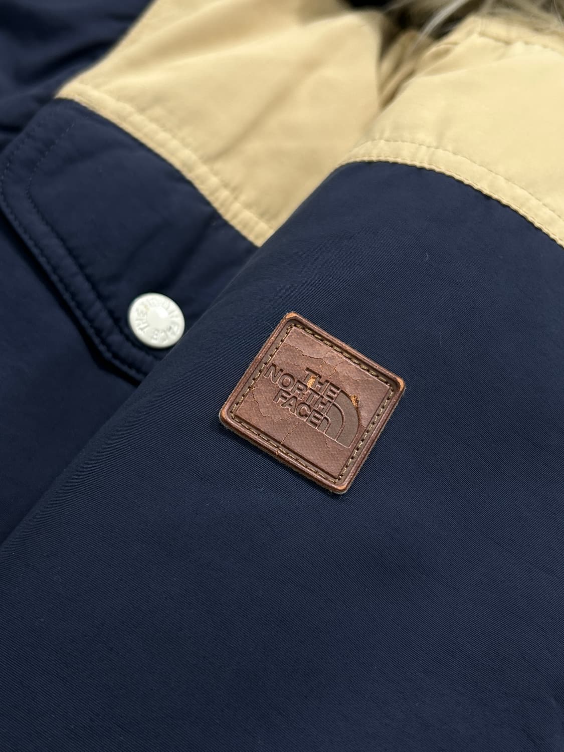 노스페이스 화이트라벨 구스다운 베이지 패딩 M  상품이미지4