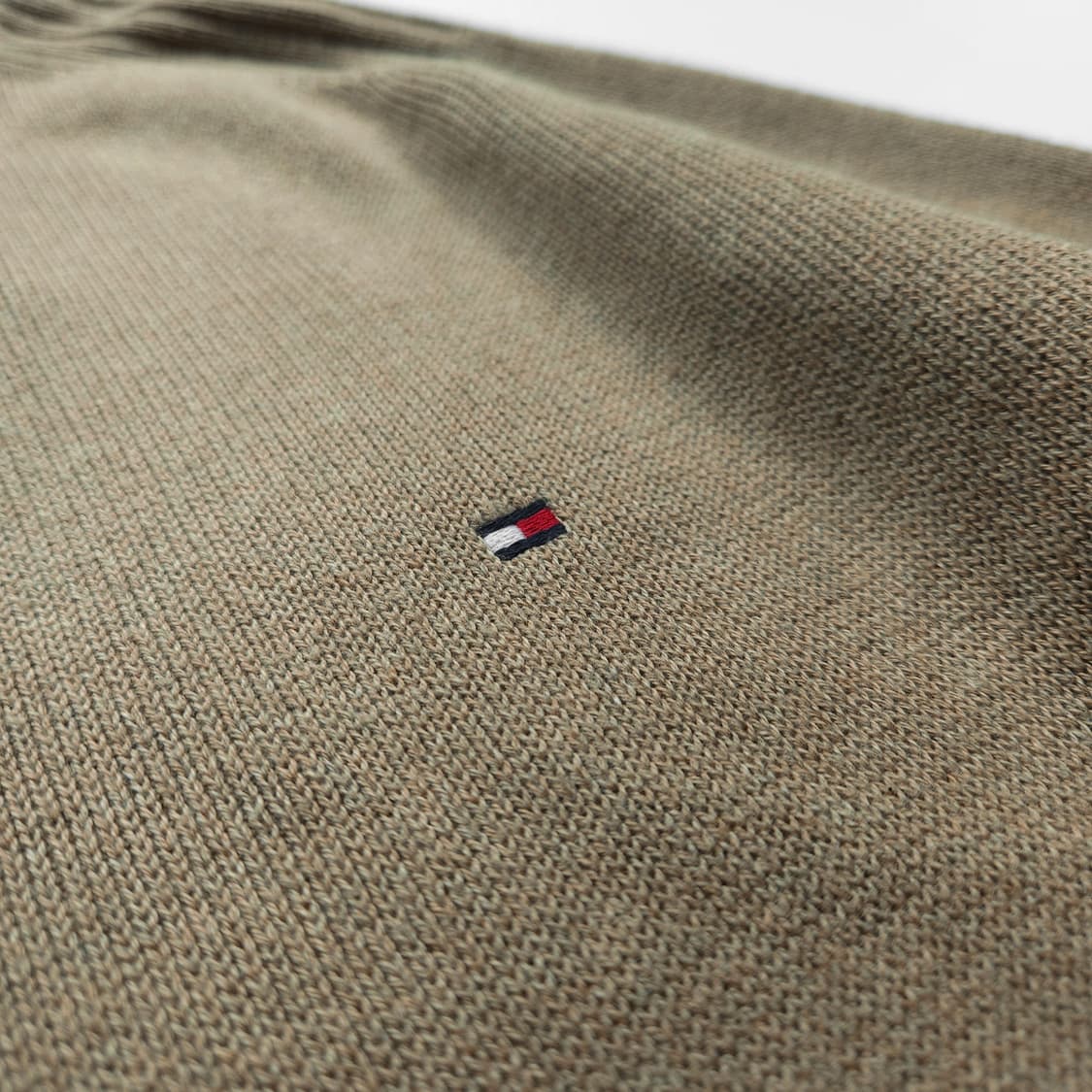 타미힐피거 스몰로고 미니멀 브라운 니트 집업 (L) 상품이미지3