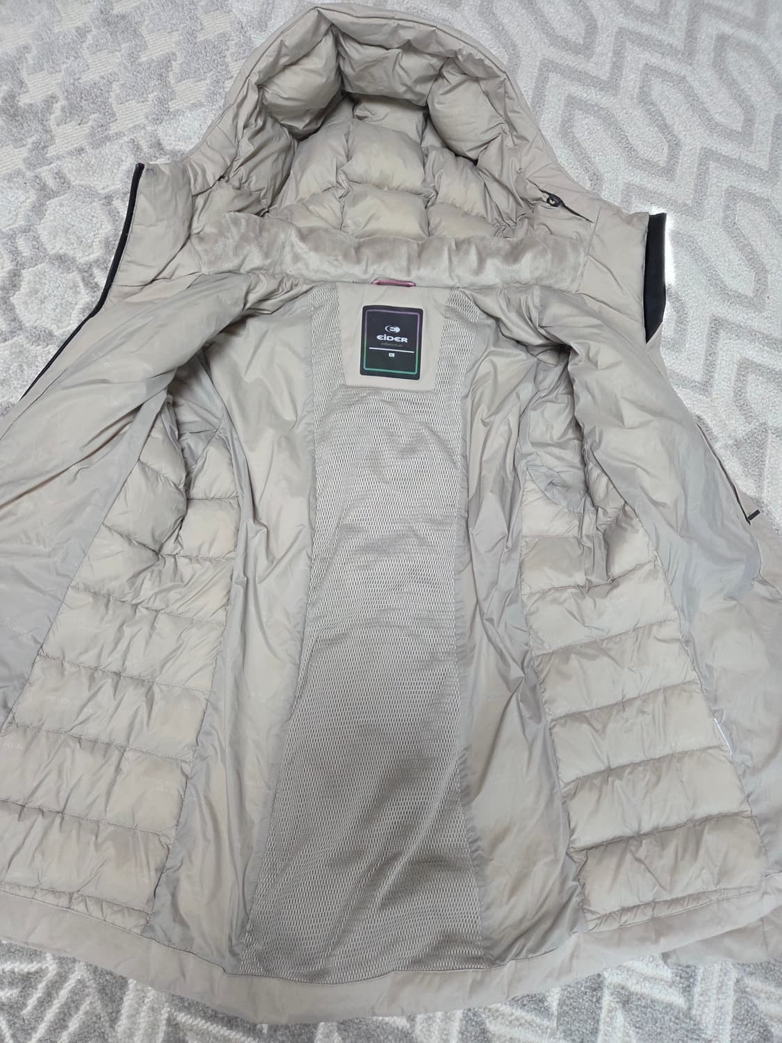 아이더 베이지 패딩 상품이미지3