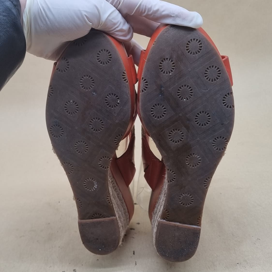 UGG 어그 위지샌들235  굽8.5 상품이미지3