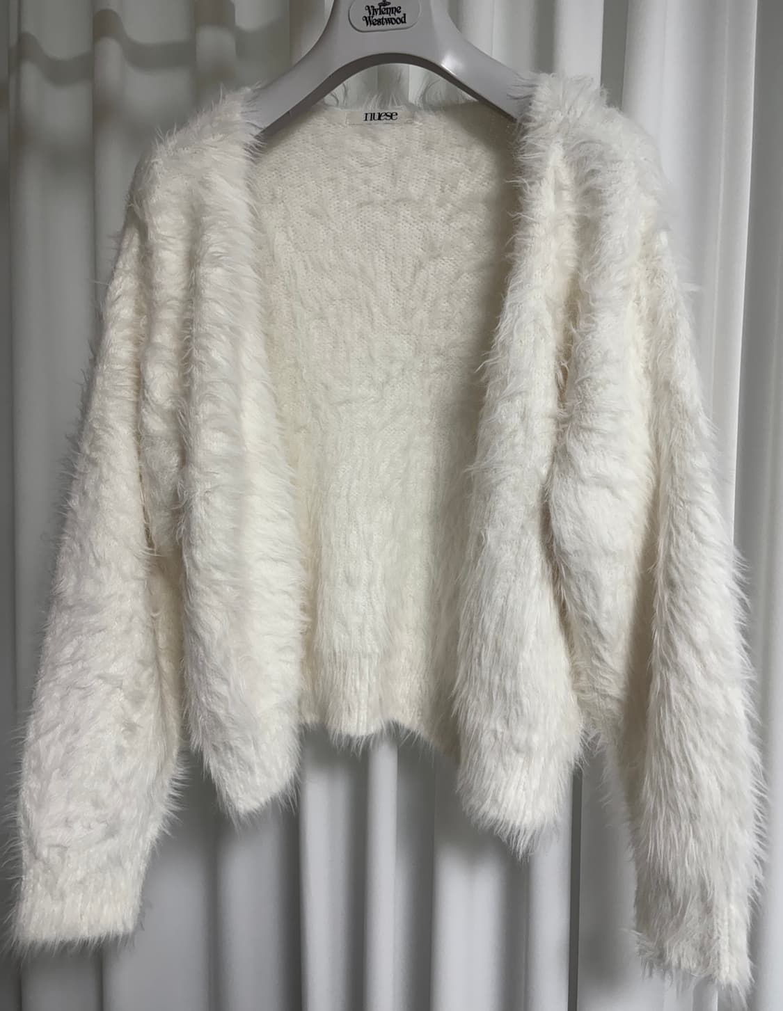 누즈(nuese) 베리 퍼 가디건 - 아이보리 상품이미지2