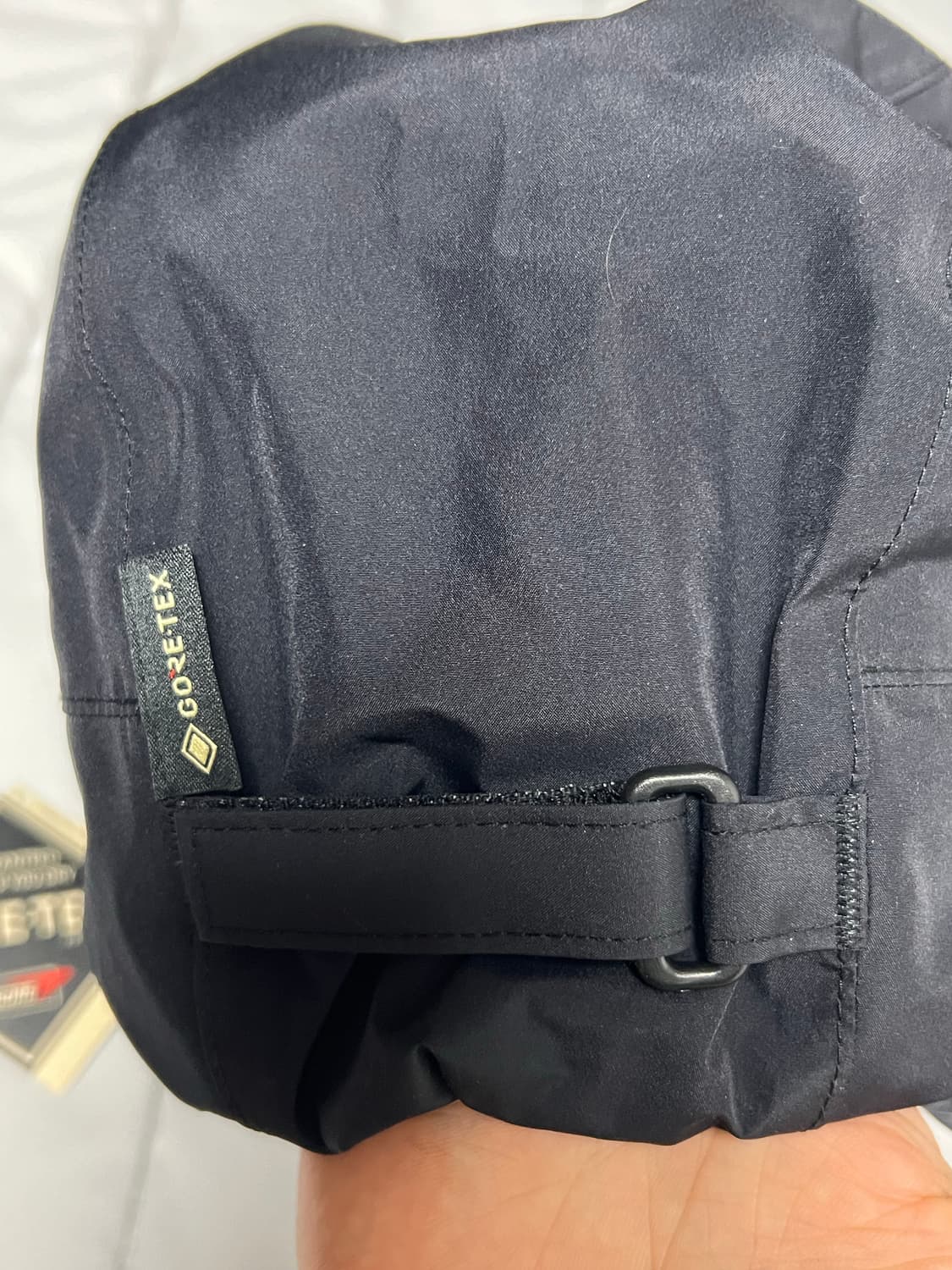 [S/M]슈프림 고어텍스 이어플랩 캡 24FW 상품이미지4