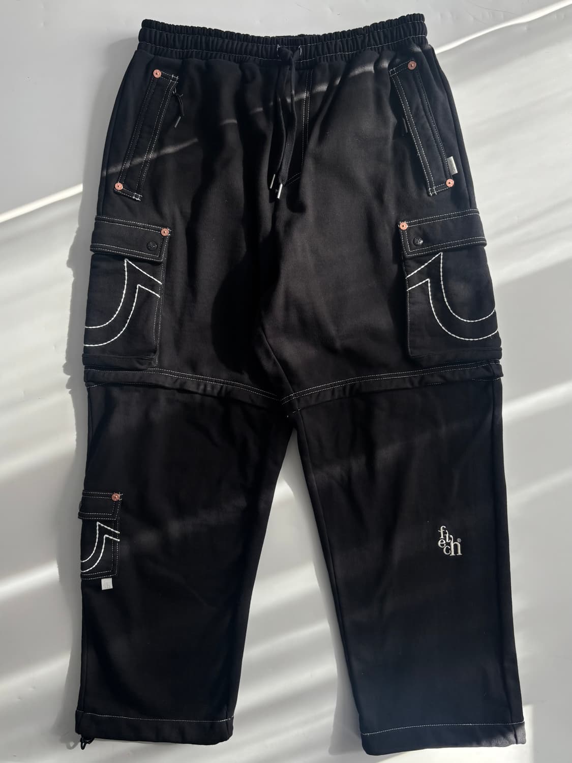 True Religion X Fetch® 트루릴리전 페치 블랙 카고 팬츠 상품이미지4