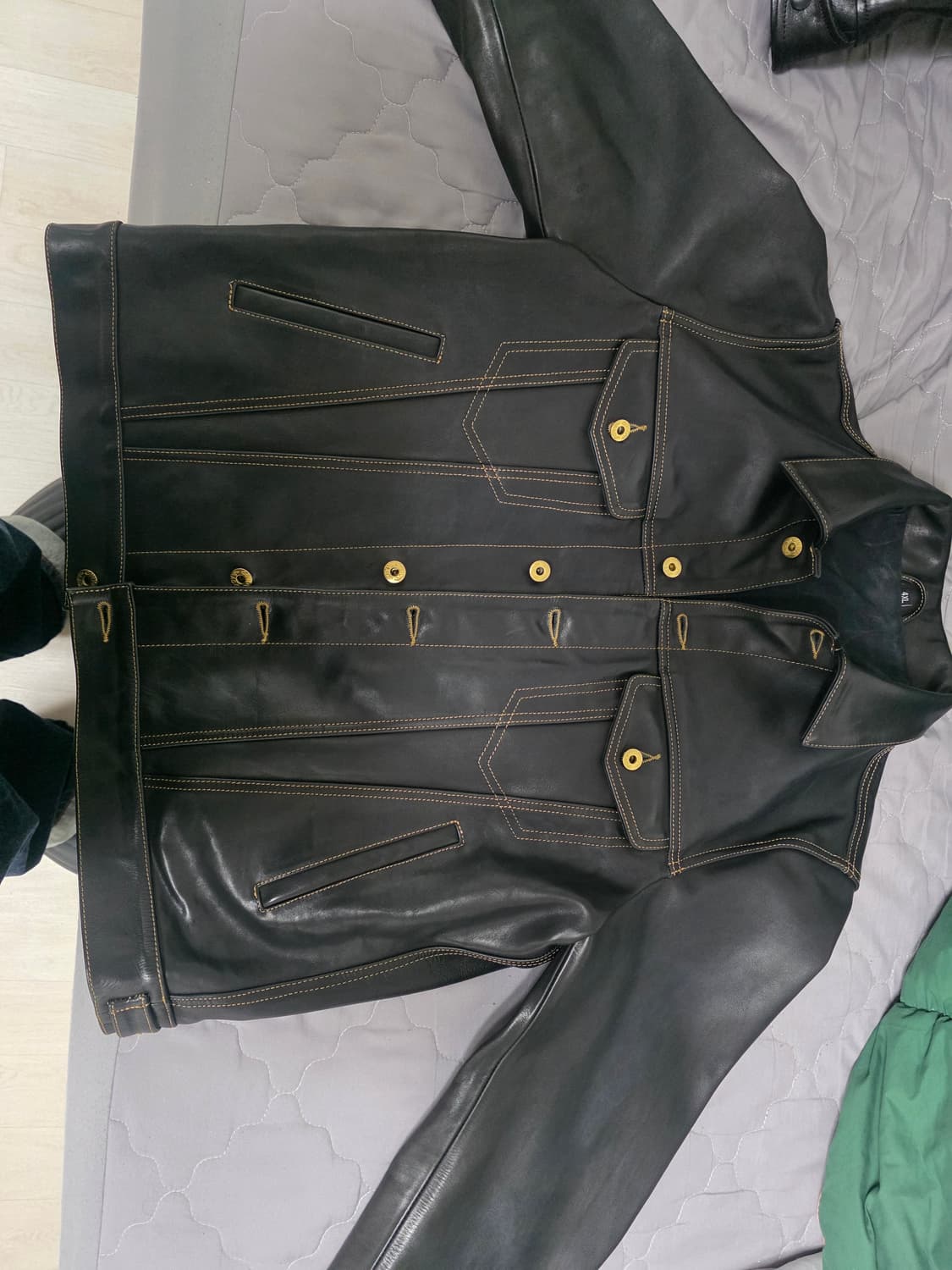 "1.5mm 헤비 카우하이드" 트러커 자켓 105 상품이미지1