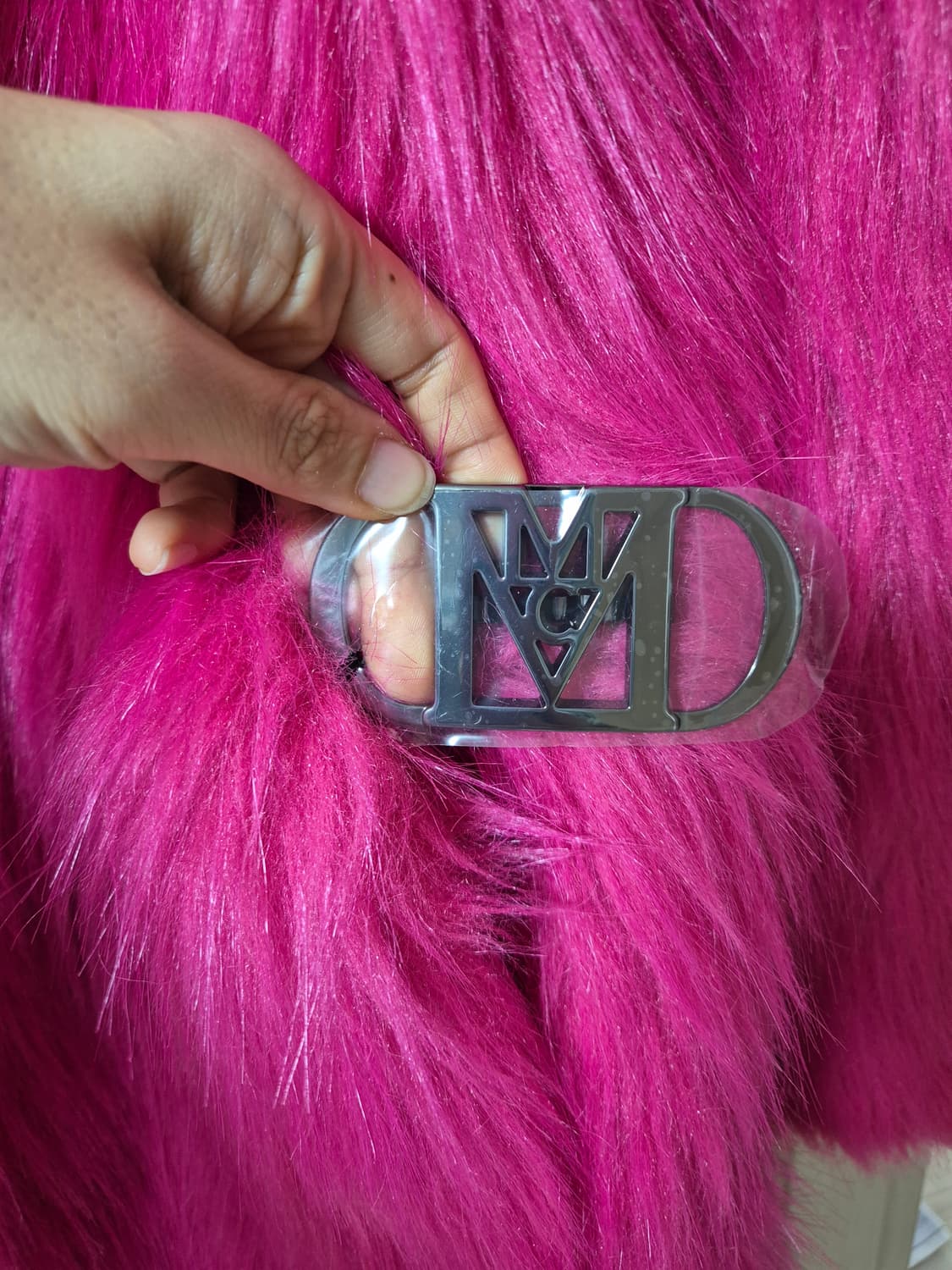 (새제품) MCM 엠씨엠 핫핑크  에코퍼 자켓 털코트 상품이미지7