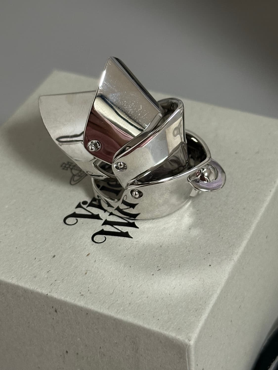 🤍비비안 웨스트우드 아머 링 실버 L🤍 상품이미지3