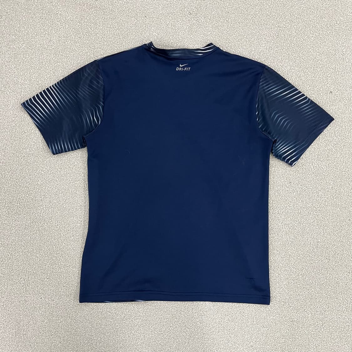 실측확인 나이키 드라이핏 기능성 반팔 0220M 상품이미지4