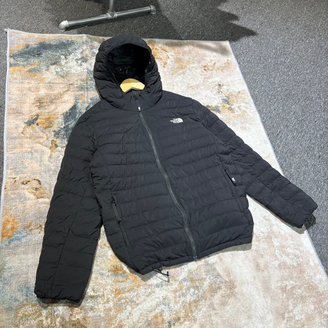 노스페이스 구스다운 경량패딩 상품이미지1