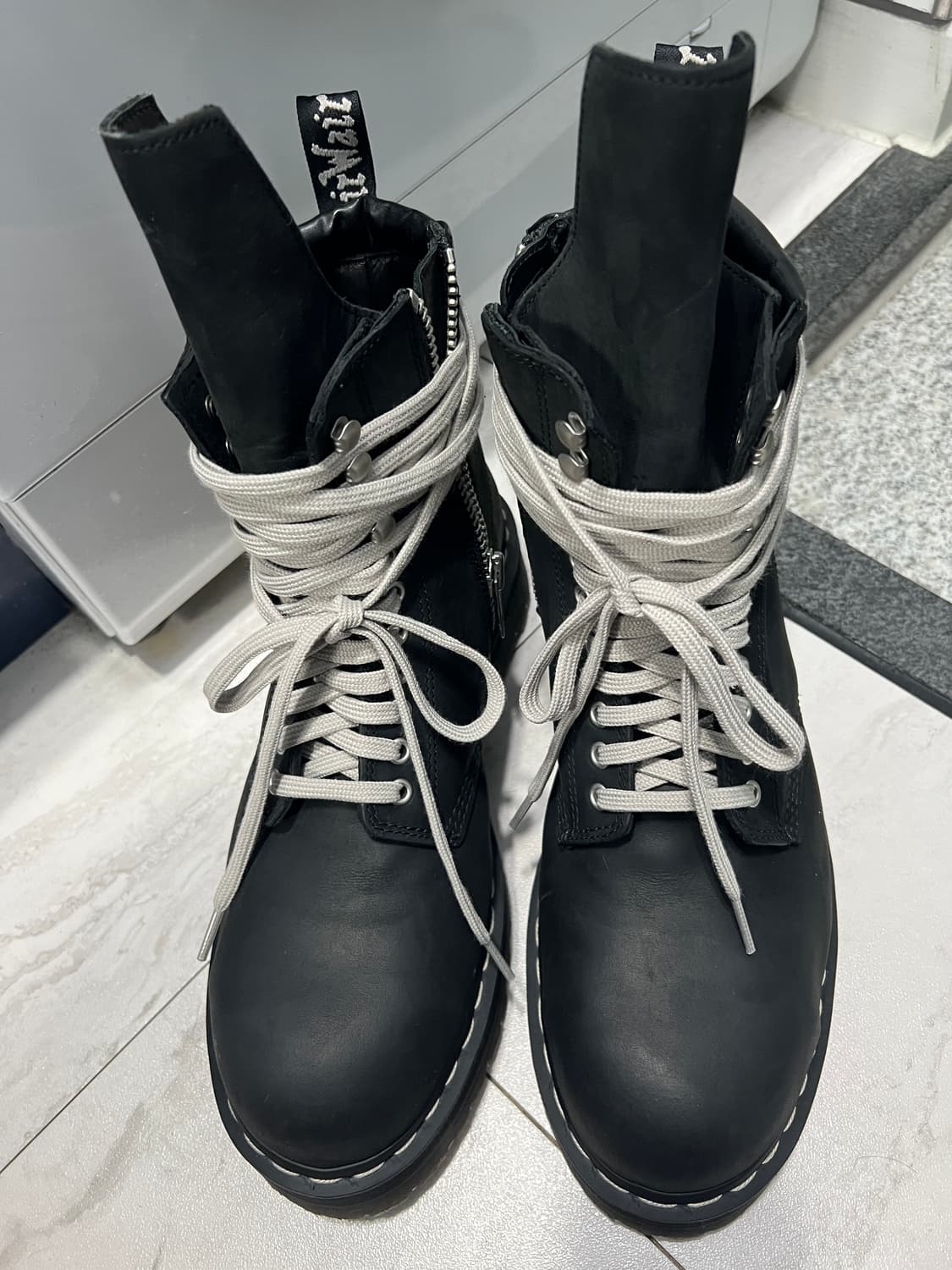 닥터마틴 x 릭 오웬스 쿼드 솔 스틸 토 300 상품이미지1