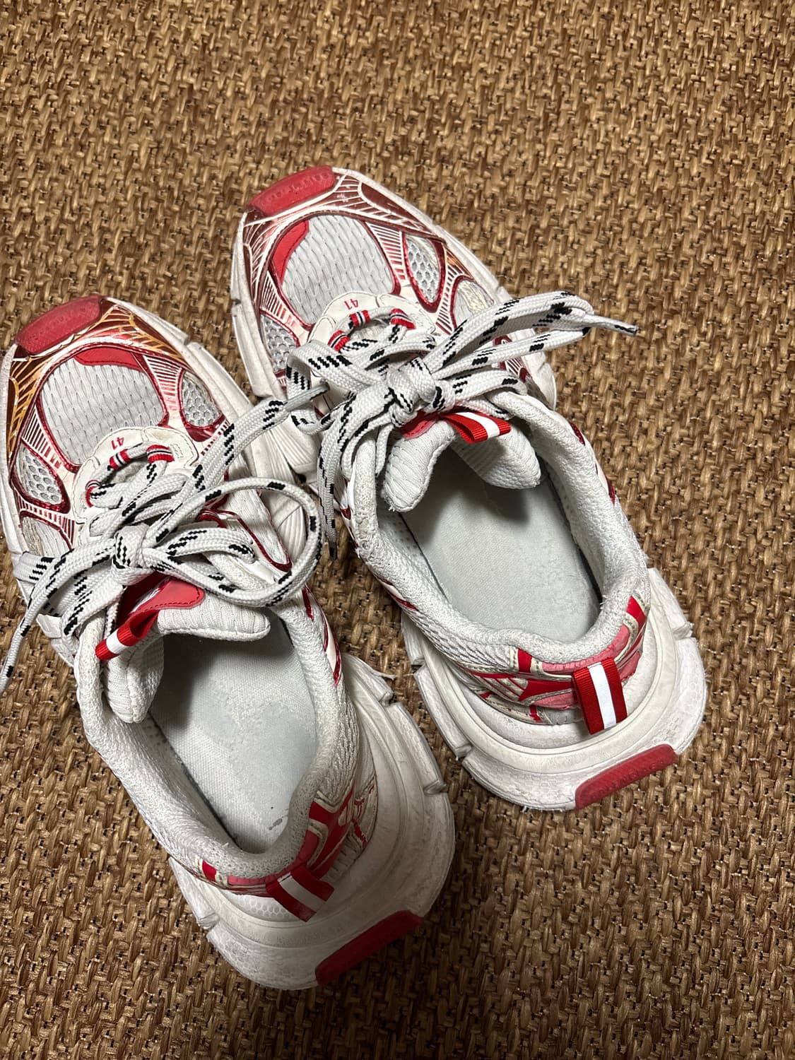 발렌시아가 3XL 러너 스니커즈 화이트/레드 41 상품이미지1