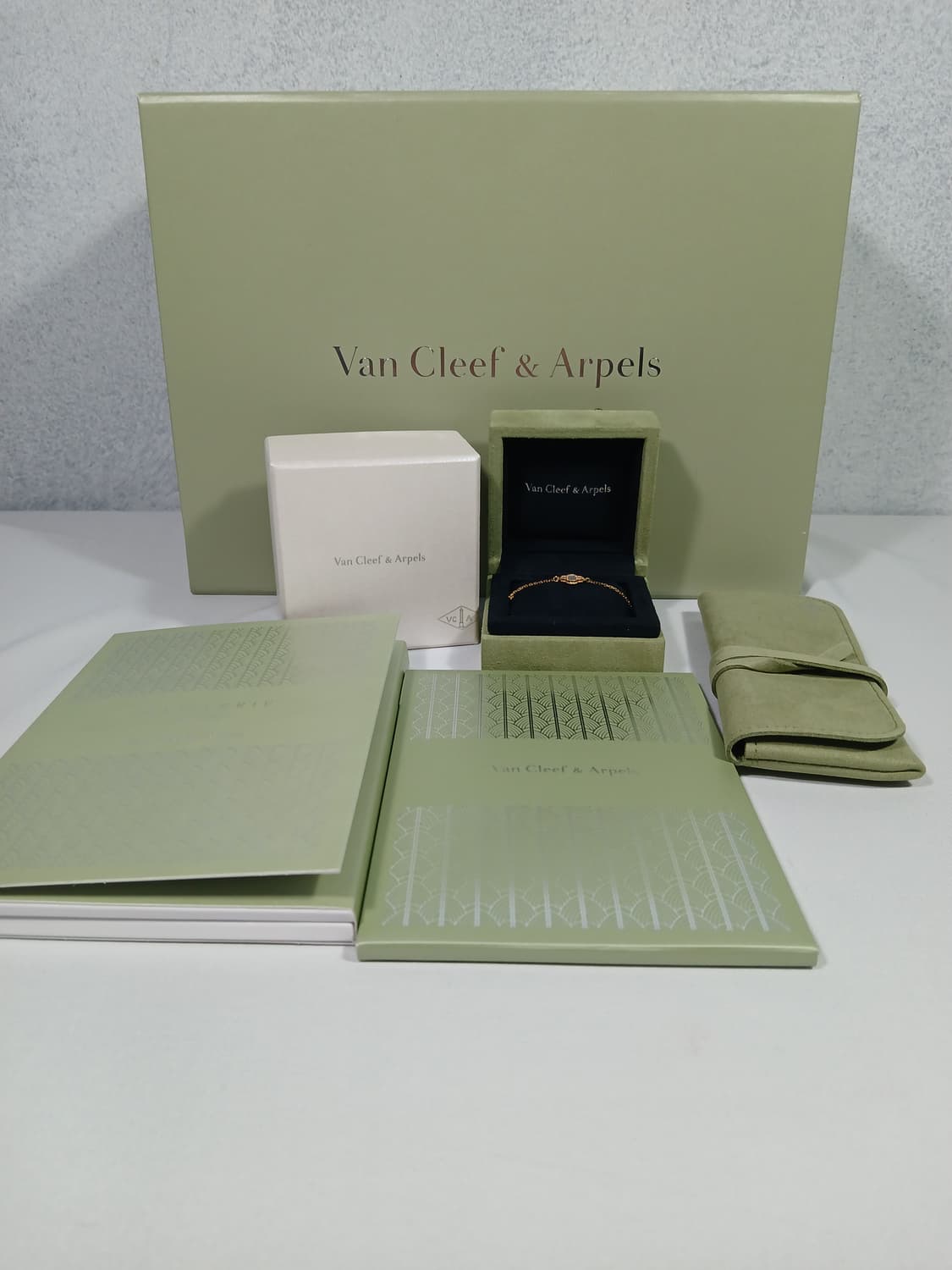 반클리프 알함브라 스위트 팔찌 VCARF68800 상품이미지1