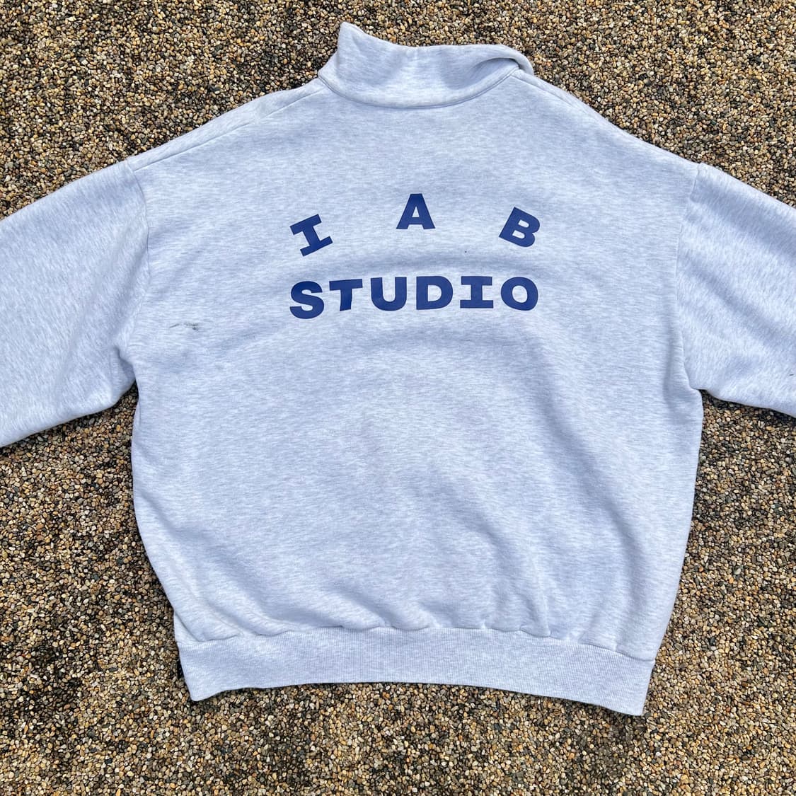 아이앱 스튜디오(I.A.B Studio) 반집업 맨투맨 상품이미지7