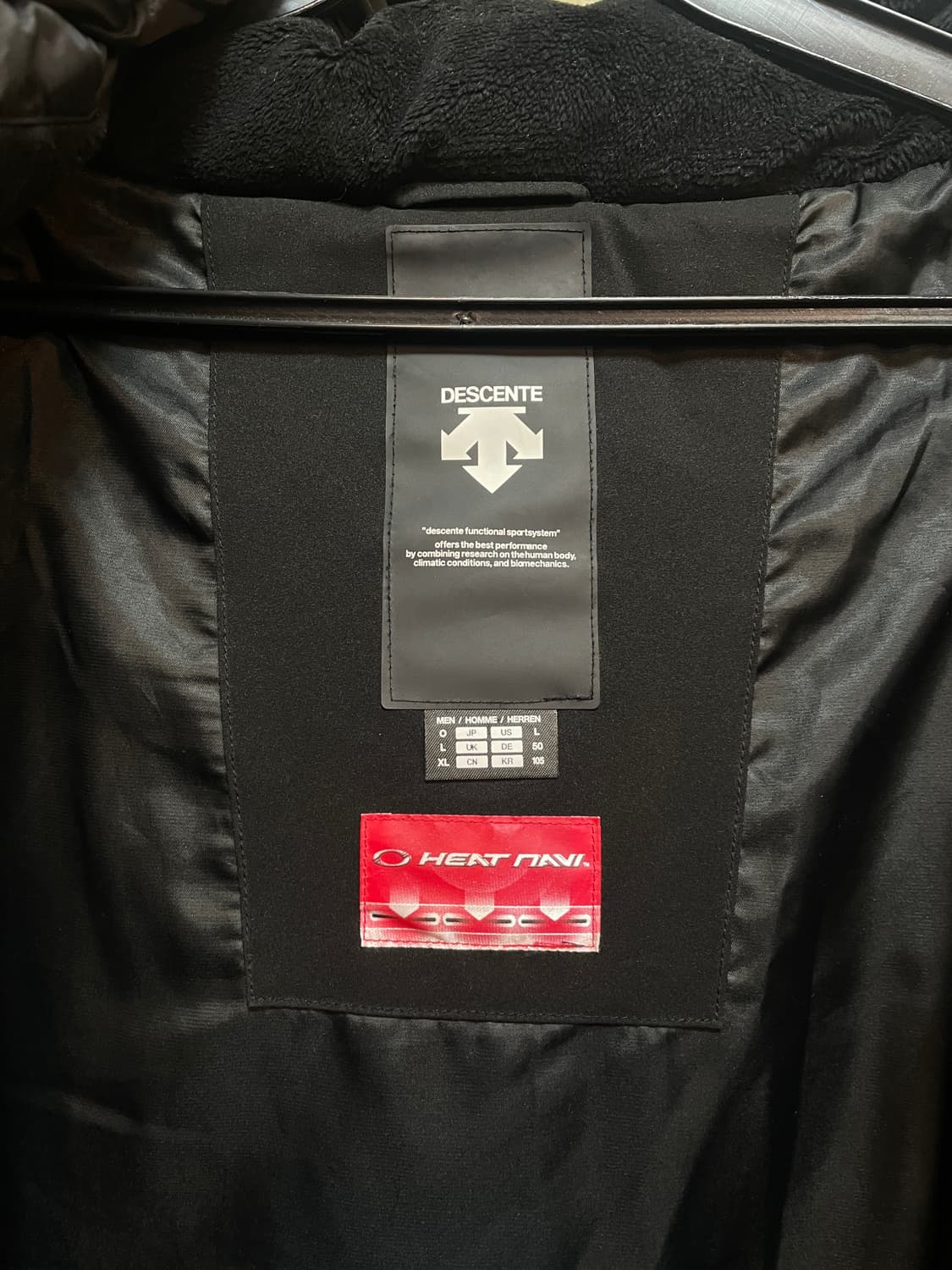 데상트 스위스스키 롱패딩 상품이미지8