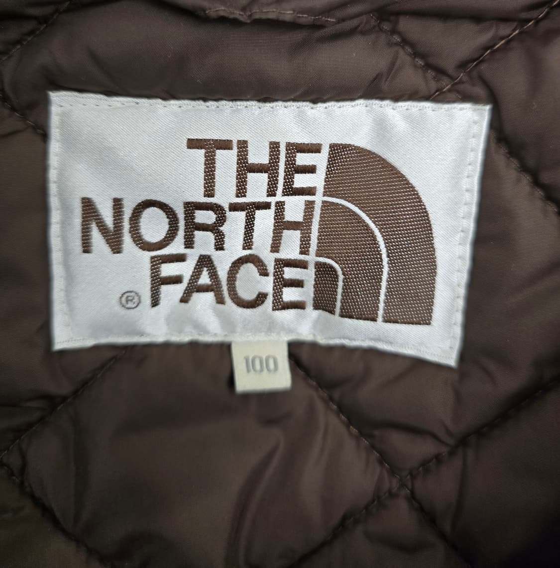 노스페이스 남성 누빔 퀼팅자켓.
싸이즈 95 상품이미지5