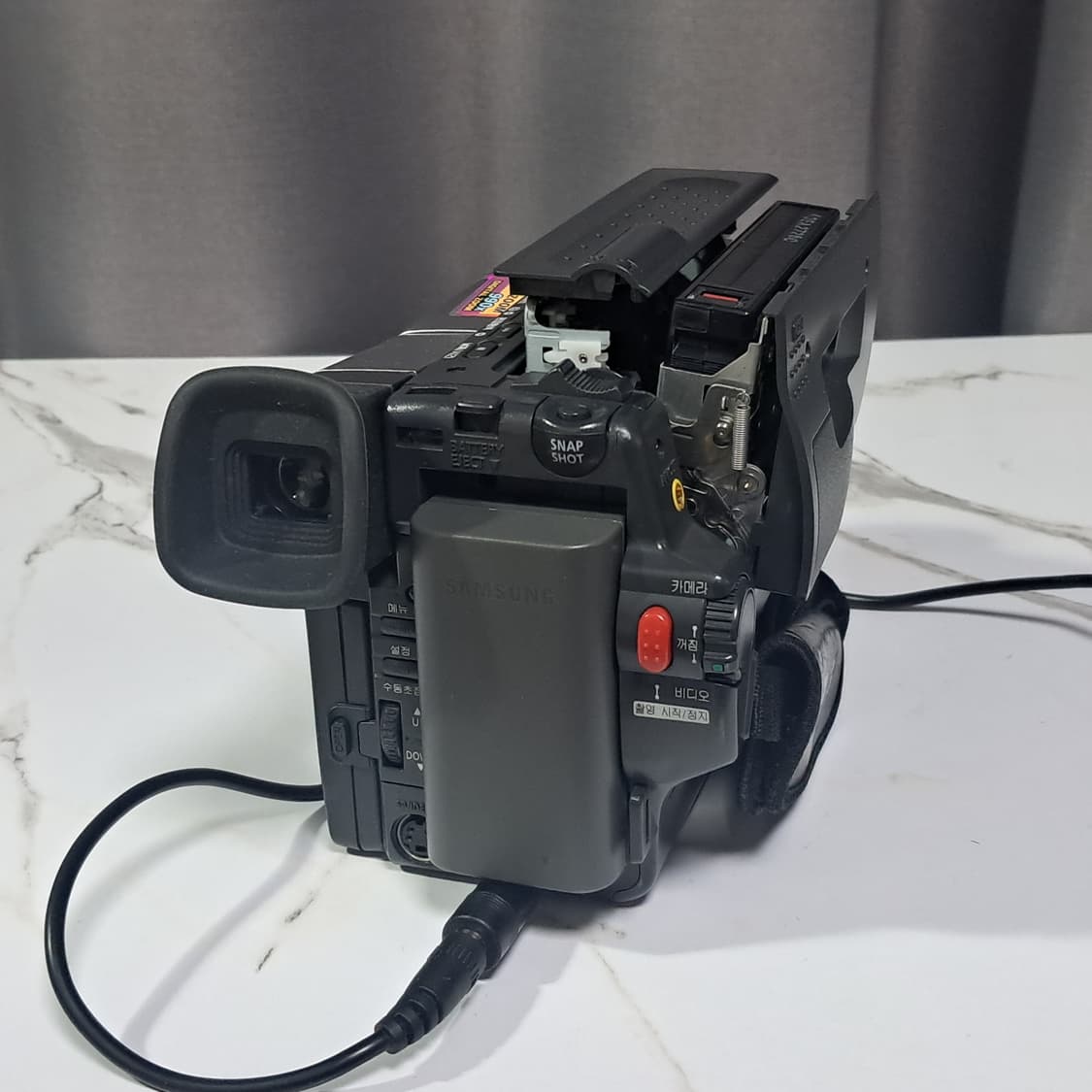 상태 좋은 삼성 8mm Hi8 캠코더 VM-B5700 상품이미지7