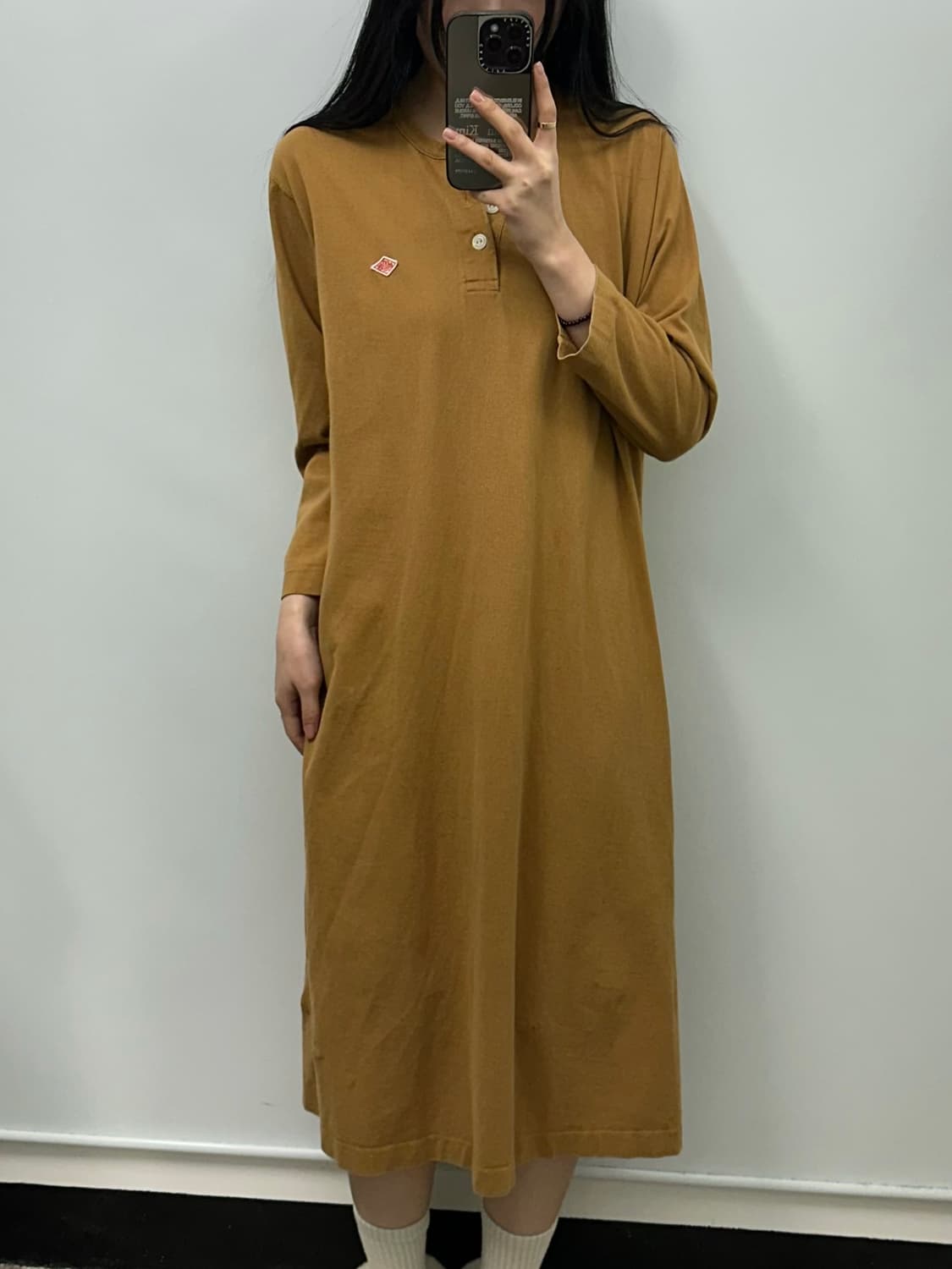 단톤 로고 카멜 원피스 상품이미지1