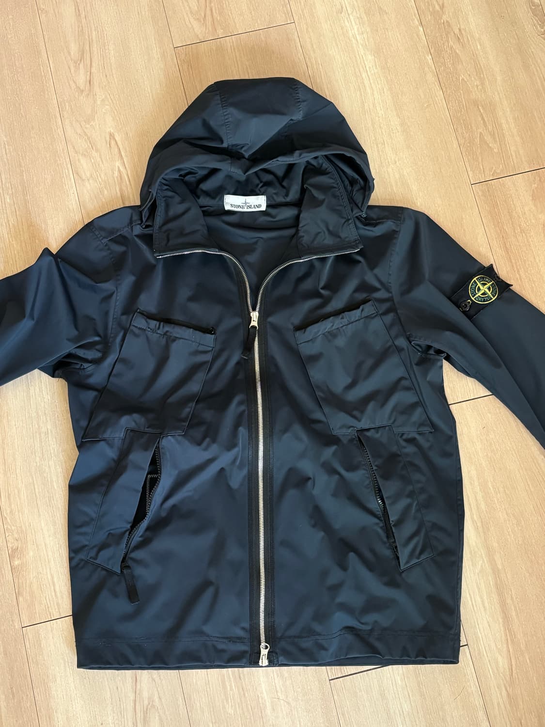 스톤아일랜드 바람막이 상품이미지1