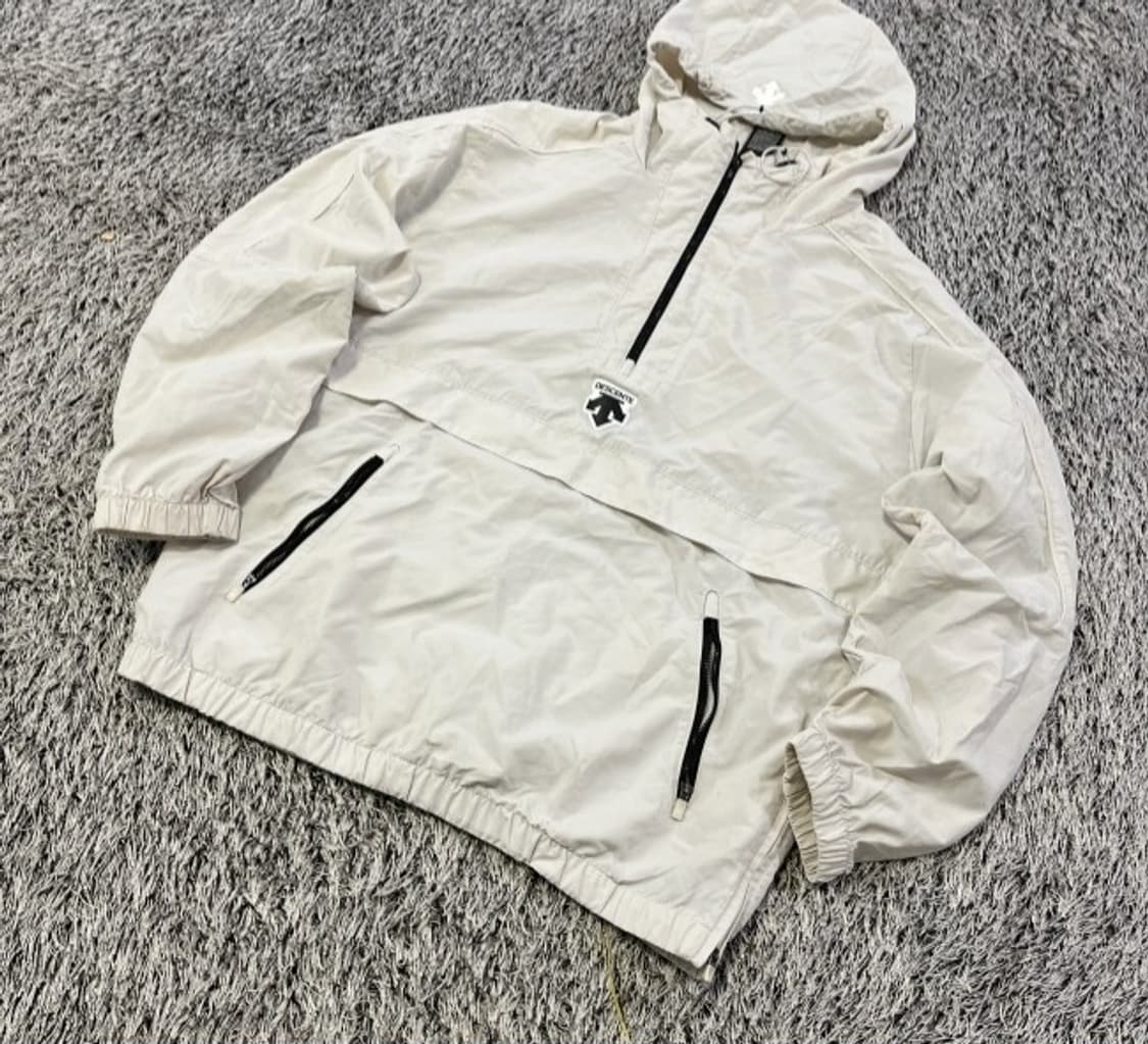 데상트 바람막이 아노락 95/M 상품이미지1