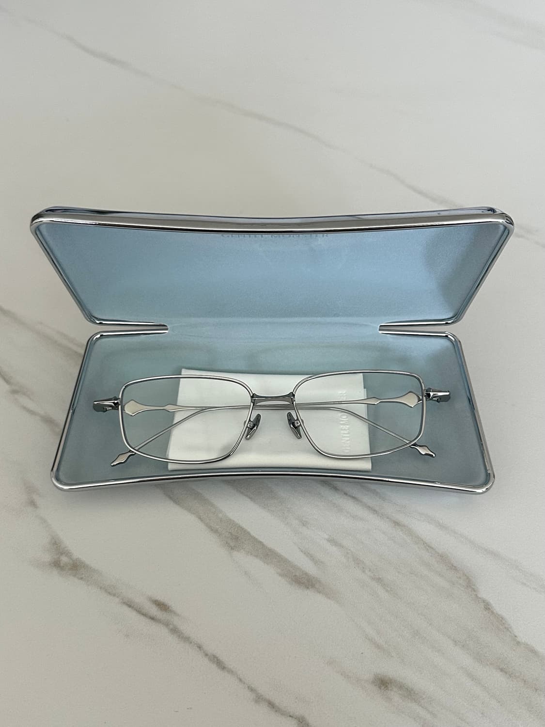 젠틀몬스터 atomic-02 상품이미지1