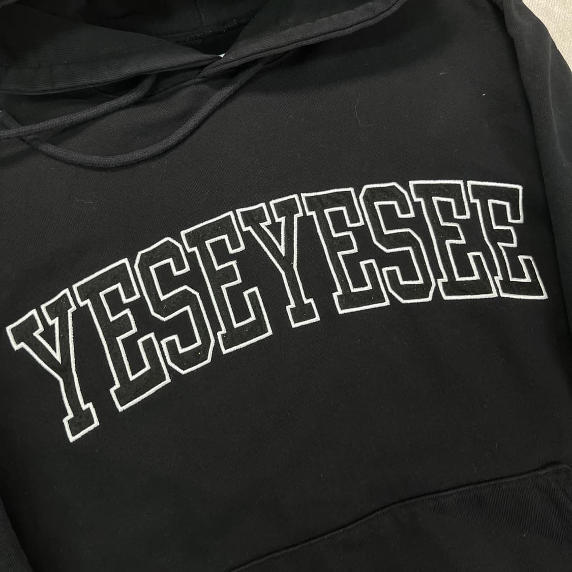 100 예스아이씨 빅로고 후드티 상품이미지2