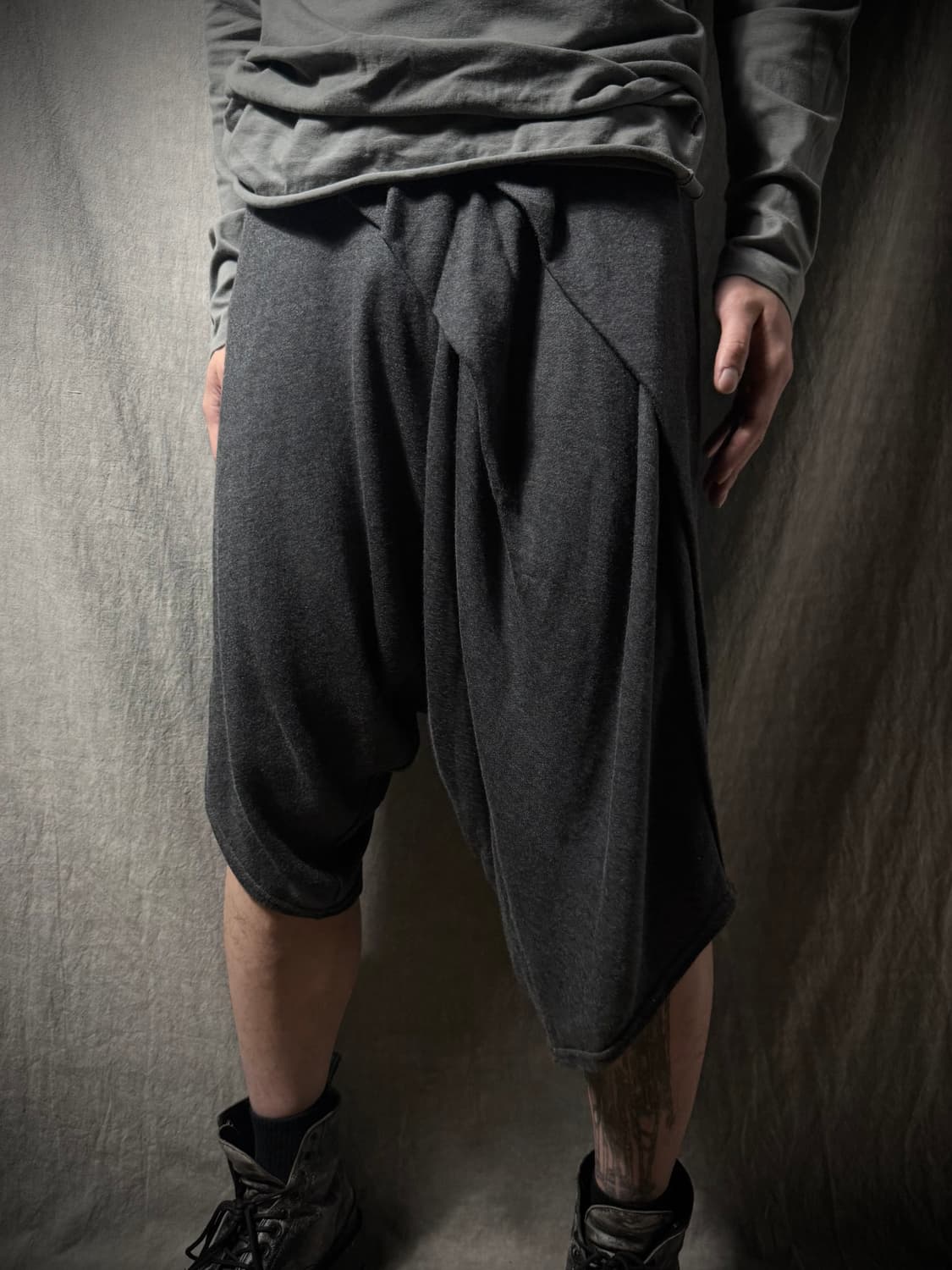 Gomme Maki Hiroshige Draped Harem Shorts 상품이미지1