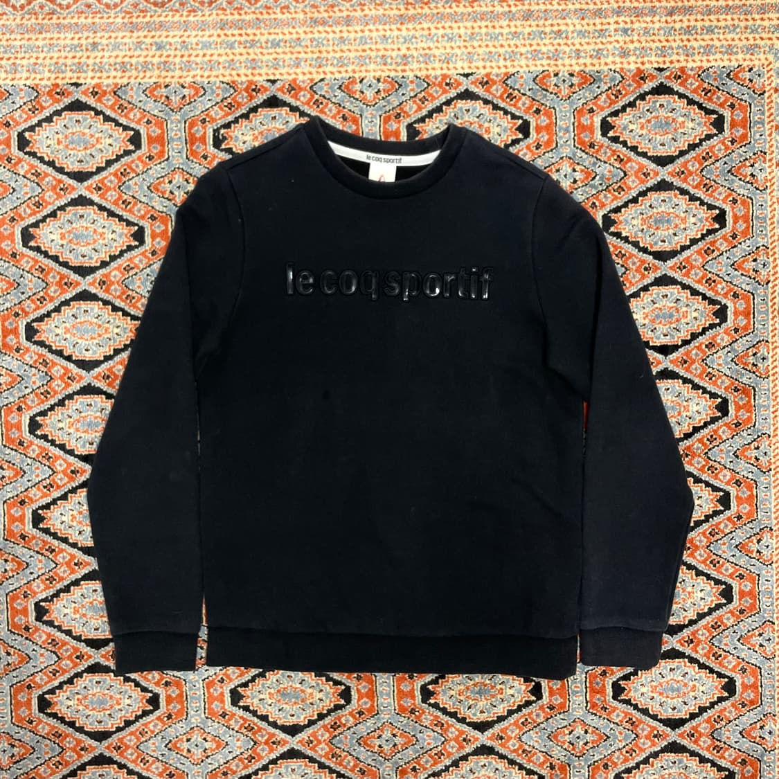 르꼬끄 스포티프 스펠로고 블랙 맨투맨 여성S 상품이미지1