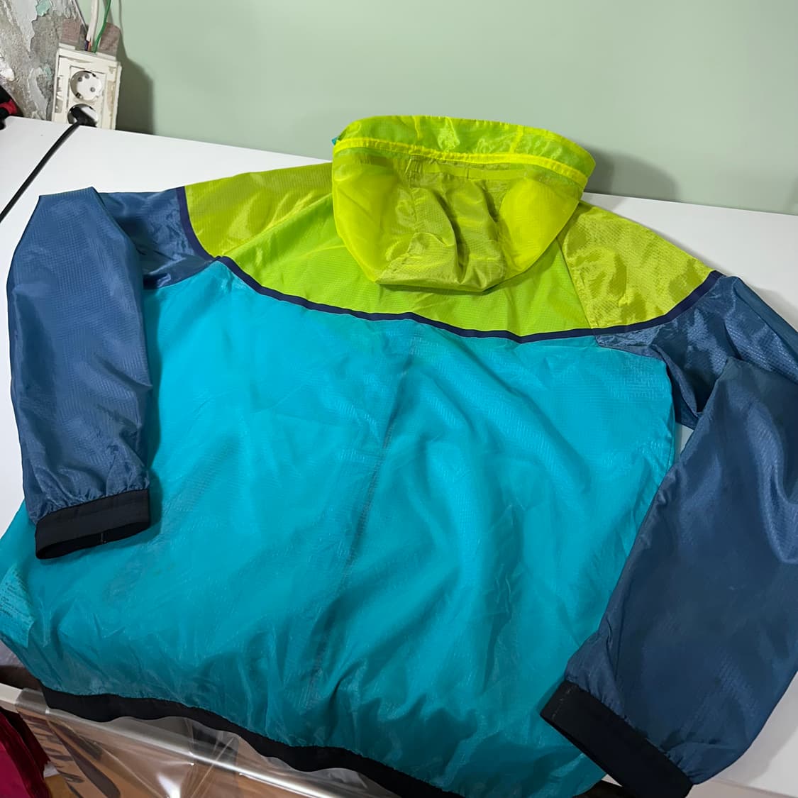 L 100 나이키런닝 멀티컬러 트레이닝 경량런닝바막 자켓 상품이미지5