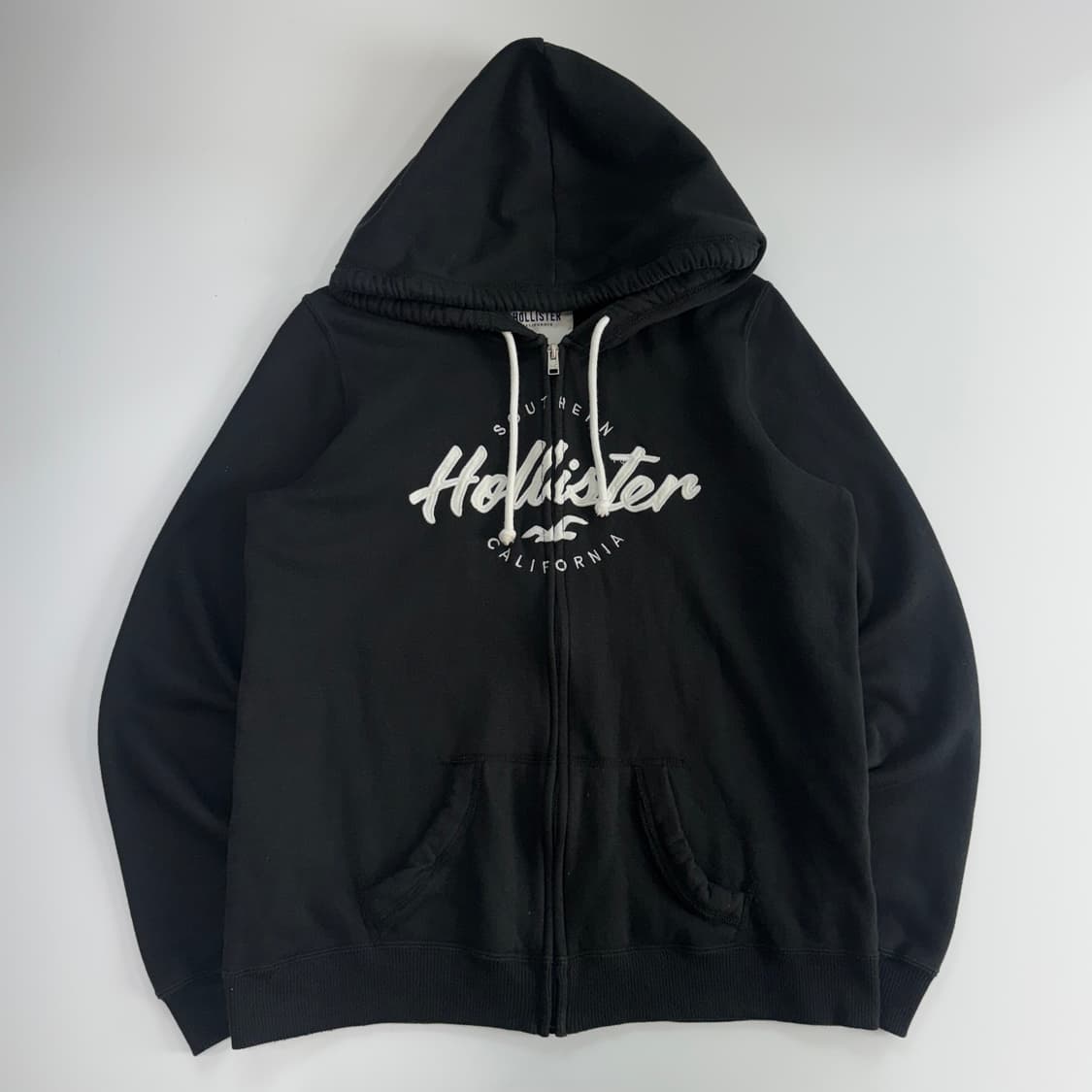 Hollister 홀리스터 레터링 로고 블랙 후드집업 상품이미지3