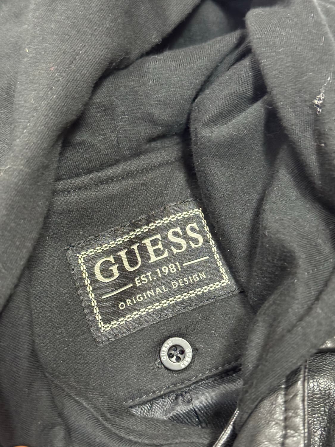 guess / 게스 탈부착 후드 에코 레더 자켓 상품이미지4