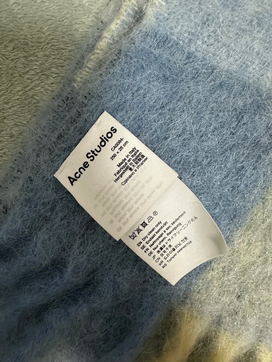 아크네 스튜디오 모헤어 체크 머플러 라이트 블루 화이트 상품이미지6